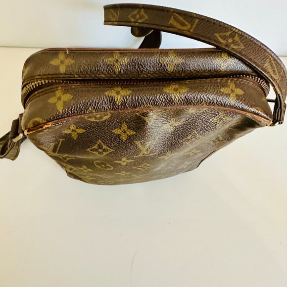 VINTAGE LOUIS VUITTON AMAZONE MONOGRAM CANVAS MESSENGER SHOULDER BAG - Picture 7 of 16